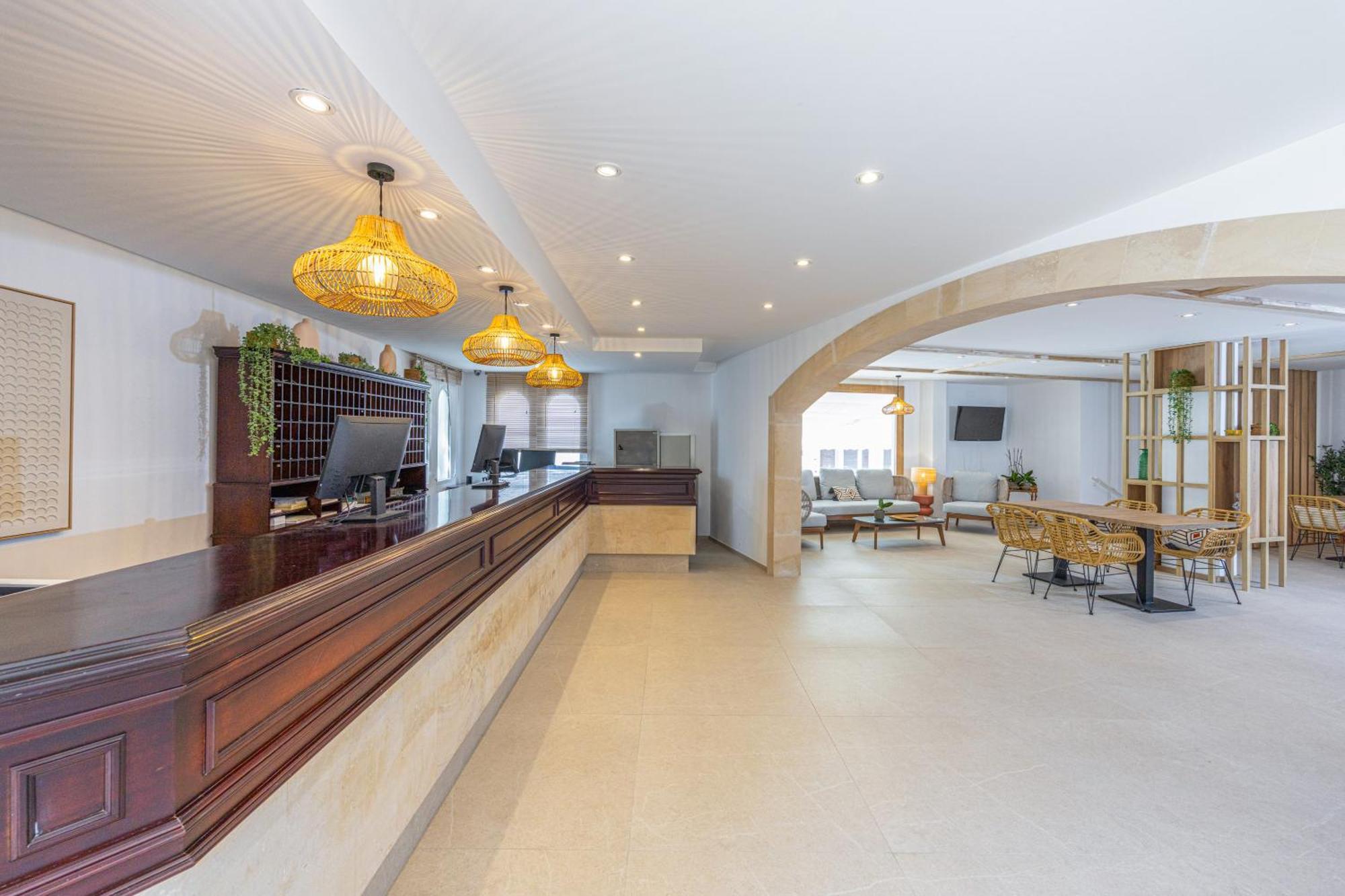 Sol Cala D'Or Apartamentos מראה חיצוני תמונה